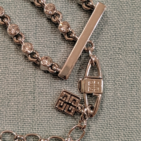 GIVENCHY Three row choker - Picture 2 of 11